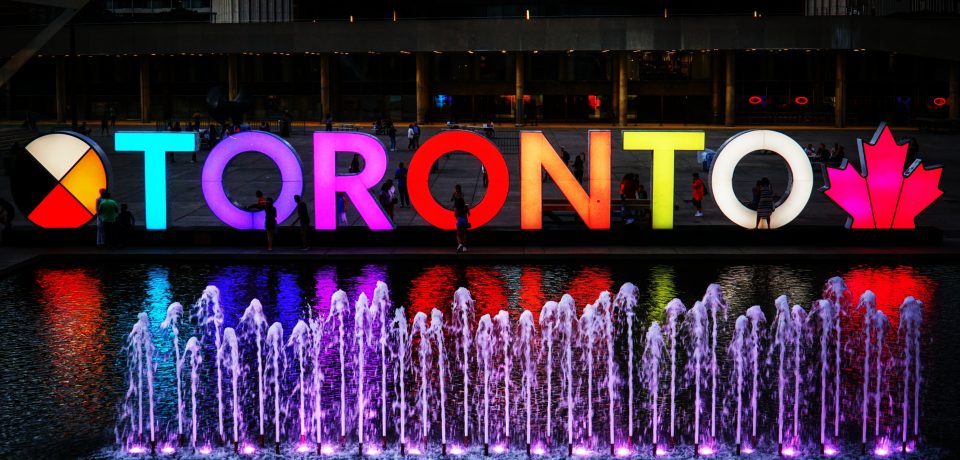 Contemporary art and place: 3D Toronto sign